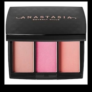 Anatasia blush